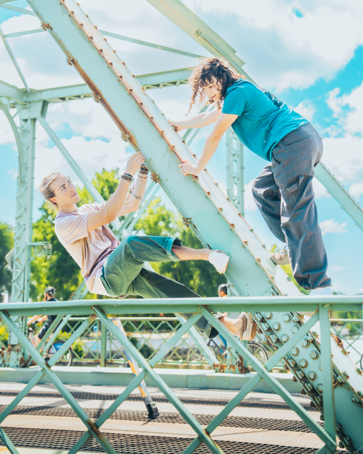 Women's Mountainscape Tee